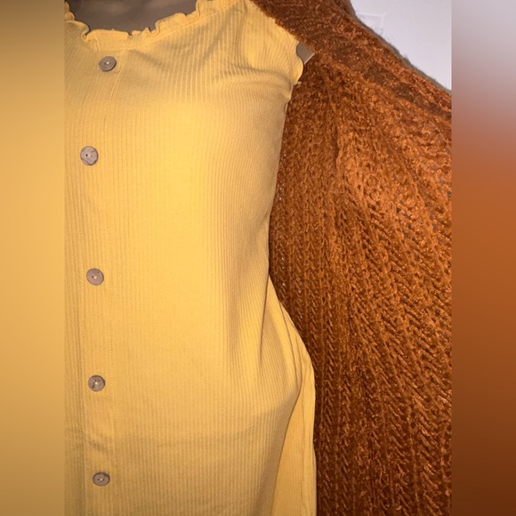 Burnt Orange Long Knit Cardigan!
Medium - Picture 4 of 10